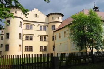  (© 2003 Hynek Hošek, Karlovy Vary)