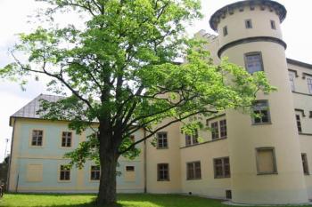 (© 2003 Hynek Hošek, Karlovy Vary)