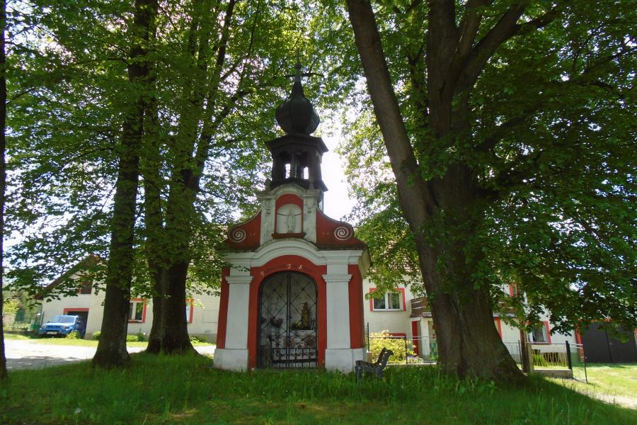 návesní kaple
