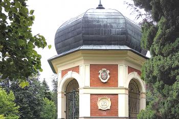 Bosenský pavilon v parku Javorka v České Třebové. (© Pavel Vítek  09/2024)
