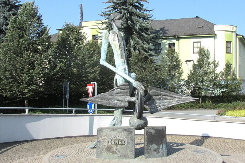 socha Jana Pernera socha Jana Pernera