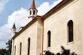 Kostel Montserrat u Slavonic. (2003 ©Jiří Cukr)