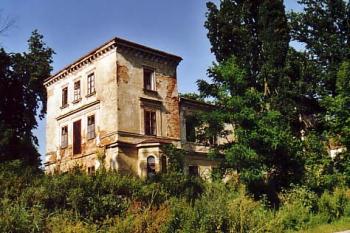 Zámek ve Lžíně (2003 ©Jiří Cukr)