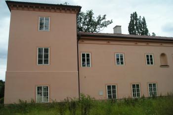 zámek Lžín (© No 666, 07/2010)