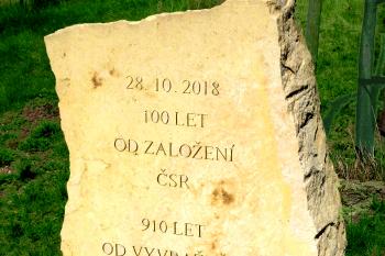 Památník rodu Vršovců ve Vraclavi u Vysokého Mýta. (© Pavel Vítek  09/2024)