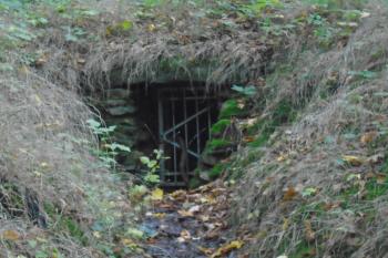 studánka Filipínka v zámeckém parku (© Jaroslav Špiroch  10/2024)