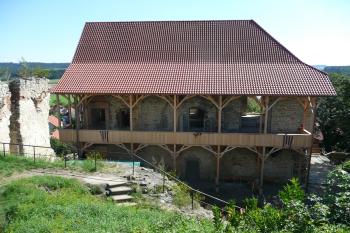 palác po zastřešení ze dvorní strany (© David Hamza, 08/2010)