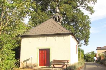 Kaple sv. Barbory ve Lhotce, místní části České Třebové. (© Pavel Vítek  09/2024)