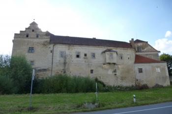 zámek Červená Řečice (© Vlastislav Mareček, 08/2016)