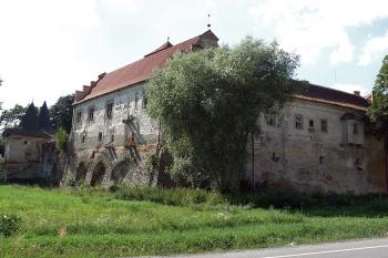 Celkový pohled od jihovýchodu (© Jiří Cukr, 07/2010)