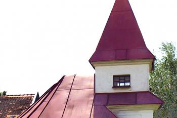 Kaplička v obci Březová, části obce Velibice u Českého Dubu. (© Pavel Vítek  09/2024)