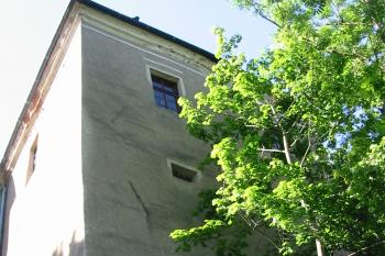věžovitá stavba na severu (© D Dohňanský, 06/2015)