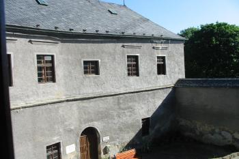 pohled na sev.trakt vnitřního nádvoří (© D Dohňanský, 06/2015)