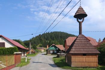 Dinotice-zvonička (© Ivan Rybka 07/2018)