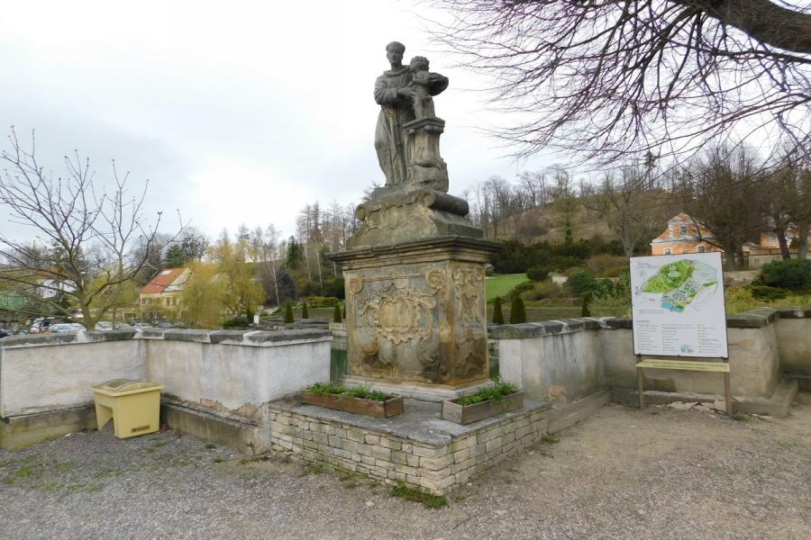 socha sv. Antonína Paduánského