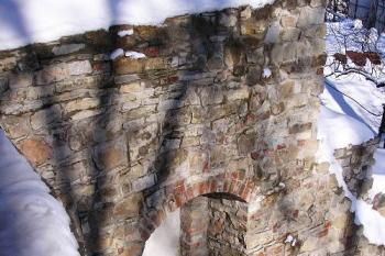 Detail vnitřního líce severní stěny bývalé hradní kuchyně (© Jan P. Štěpánek 02/2006)