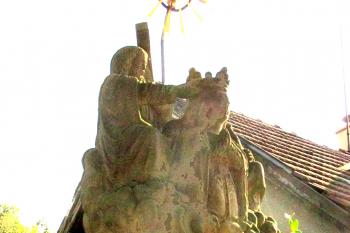 Sousoší Nejsvětější Trojice v Dlouhé Třebové v okrese Ústí nad Orlicí. (© Pavel Vítek  10/2024)