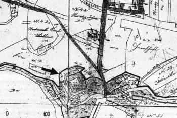 Zámek a jeho nejbližší okolí na indikační skice z roku 1836 ( © F. Musil, M. Plaček, J. Úlovec: Zaniklé hrady, zámky a tvrze Čech , Moravy a Slezska po roce 1945, Libri, Praha 2005)