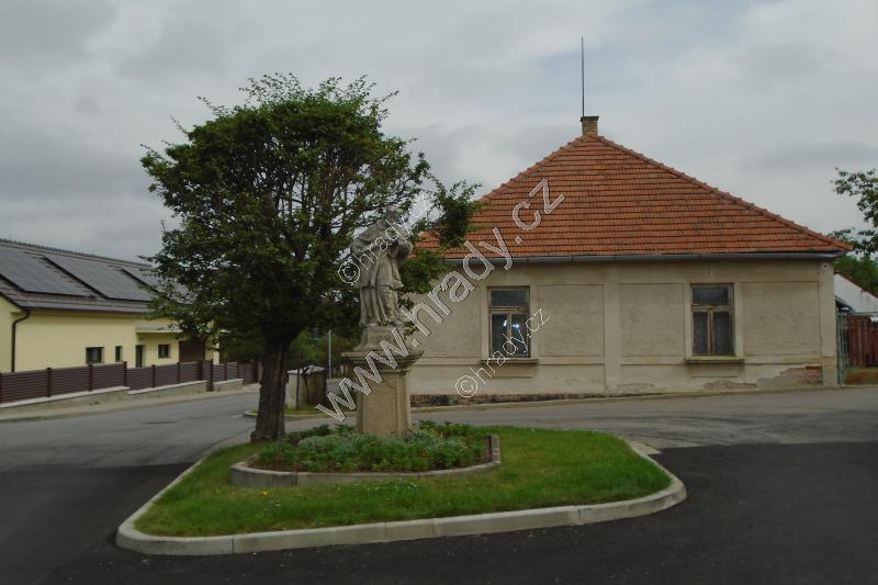 socha sv. Jana Nepomuckého socha sv. Jana Nepomuckého