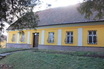 fara Ostrov u Macochy (© Luděk Vláčil  02/2025)