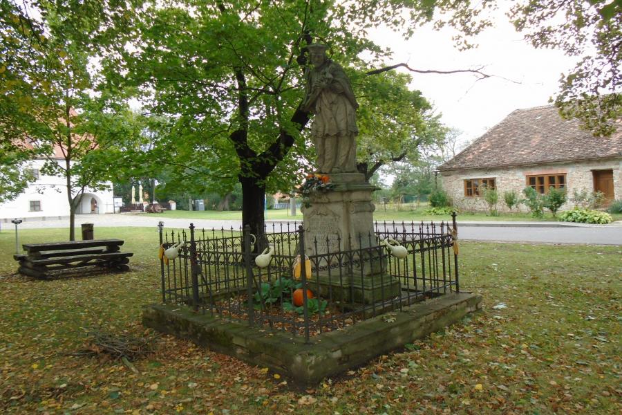 socha sv. Jana Nepomuckého