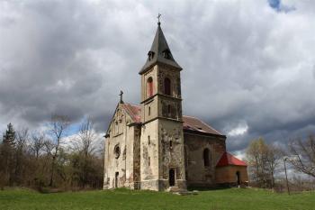 Pohled na Kostel sv. Jiří  (© Ilja  Smetana, 05/2012)
