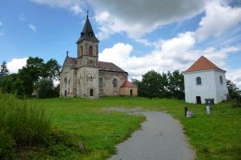 zřícenina hradu Švamberk (© Vlastislav Mareček, 06/2016)