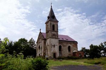 Kostel sv. Jiří na vrchu u hradu (© 2002 Vlky, Jirka Čížek)