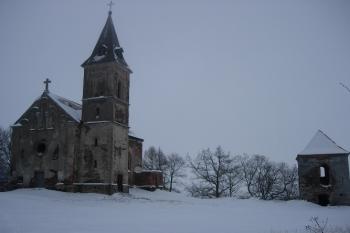 Kostel a zvonice (©   Lenka Hrnečková 12/2005)