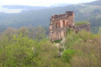 Pohled z kostelní věže ( © Jiří Čížek 05/2004)