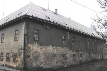 panorama zámku od východu ( © Jan P. Štěpánek 01/2005)