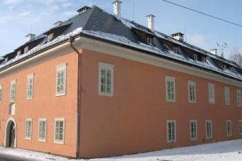 Panorama zámku po opravě (© Ivan Ryška, 02/2007)