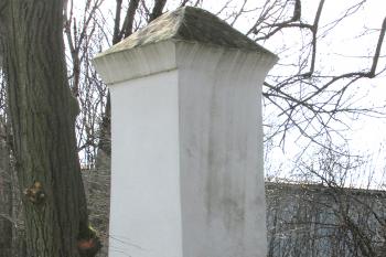 Boží muka ve Veliké Vsi u Odolena Vody. (© Pavel Vítek  03/2025)