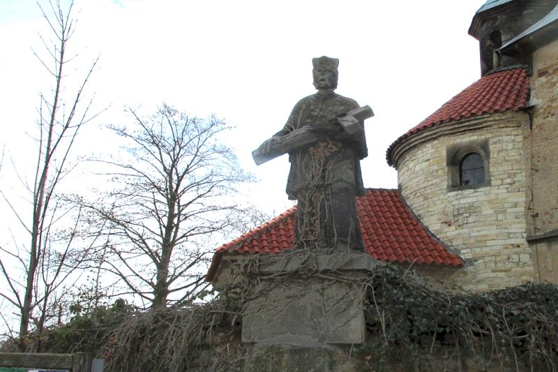socha sv. Jana Nepomuckého socha sv. Jana Nepomuckého