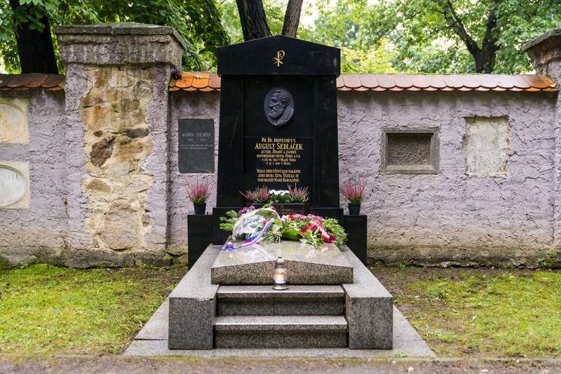 hrob prof. Augusta Sedláčka hrob prof. Augusta Sedláčka