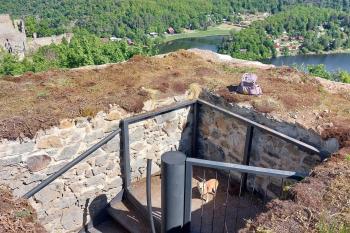 Cornštejn-hláska (© Lenka Jarolímová 05/2025)