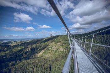 Sky Bridge 721 (© neuveden 2022)