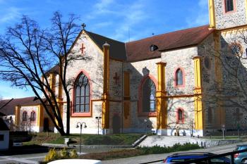 Kostel sv. Jana Nepomuckého v Hluboké nad Vltavou ( © Pavel Vítek 03/2008)