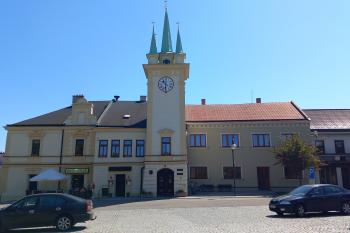 Pohled na radnici (© Ivo Rozehnal  05/2025)