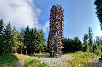 Hradišťský vrch (© Martin Číhal 07/2022)