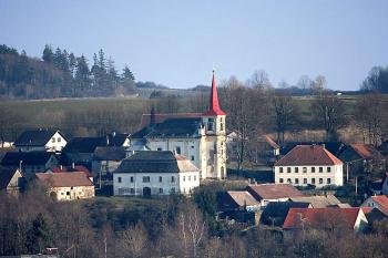 Kostel sv. Jana Křtitele ( © Luděk Pitter 02/2007)
