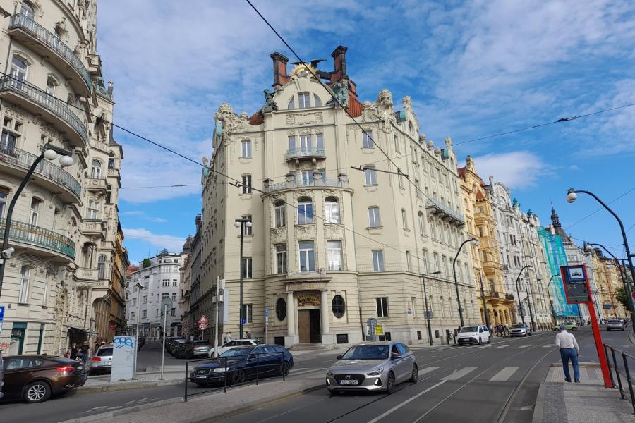 První česká všeobecná zajišťovací banka