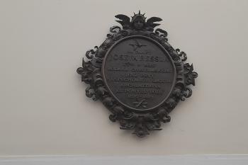 pamětní deska Josefa Ressla (© Milan Caha  05/2025)