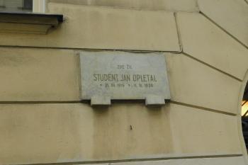  (© Milan Caha  12/2021)