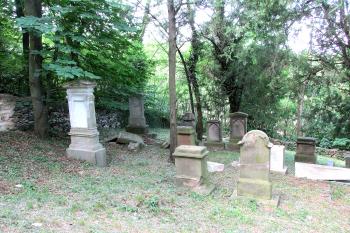 Židovský hřbitov, ležící na katastru města Odolena Voda. (© Pavel Vítek  05/2025)