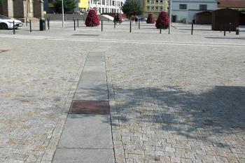 Připomínka mlýnského náhonu v Kralupech nad Vltavou. (© Pavel Vítek  06/2025)