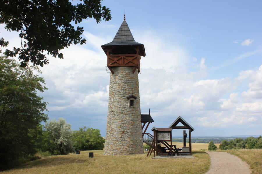 Rozhľadňa na hrebeni