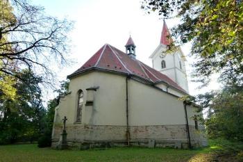 presbyteriální strana kostela ( © Jan P. Štěpánek 10/2011)