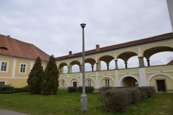 zámek Nové Dvory (© Vlastislav Mareček, 03/2016)