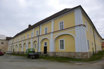 zámek Nové Dvory (© Vlastislav Mareček, 03/2016)